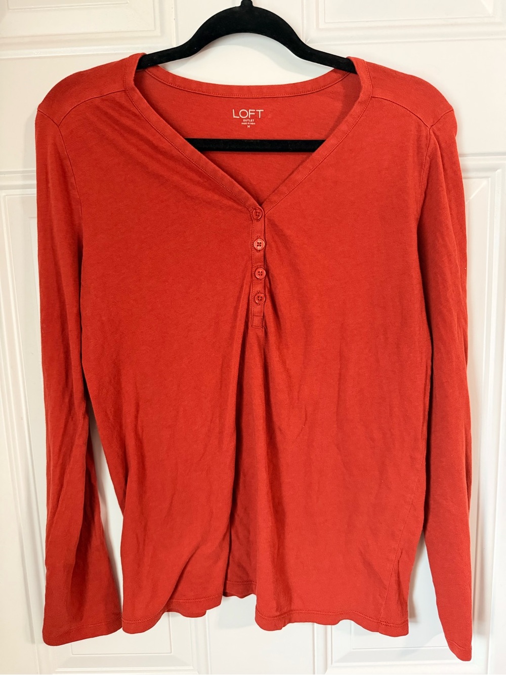 LOFT Long-Sleeve V-Neck Henley Top in Brick Red